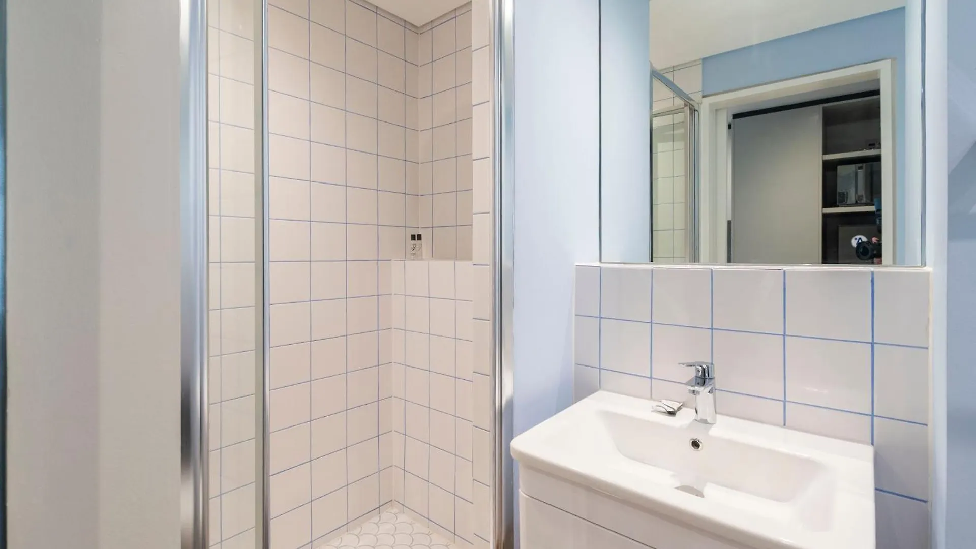 Zeeland Pier Aparthotel By Totalstay Cape Town South Africa