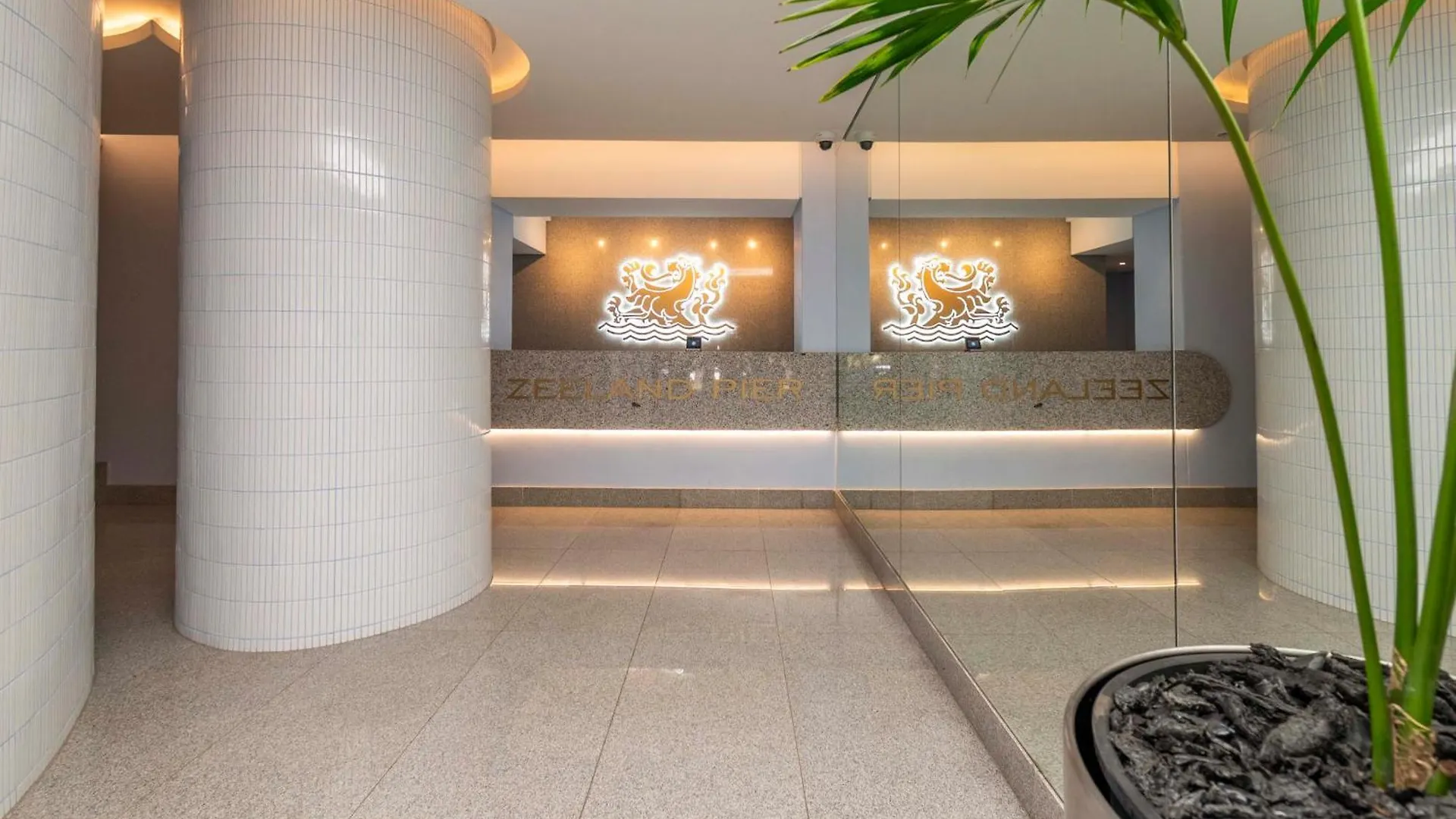Zeeland Pier Aparthotel By Totalstay Cape Town South Africa